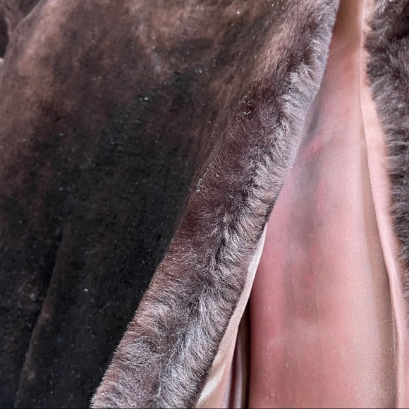 Vintage Brown Mob Wife Aesthetic Faux Fur Coat Size Medium to Large - Picture 12 of 16